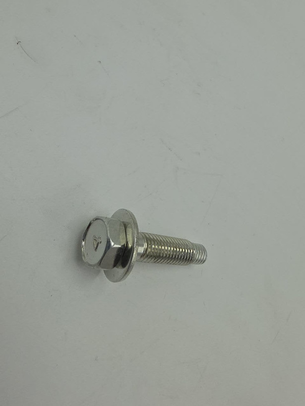پیچ فابریک سایز8 کد4